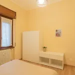 Simar Nearby Sg Train Station By Rent Apartman *