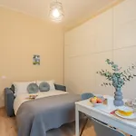 Apartman Simar Nearby Sg Train Station By Rent Como