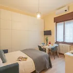 Simar Nearby Sg Train Station By Rent Como