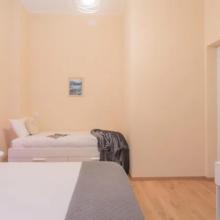 Simar Nearby Sg Train Station By Rent Daire *