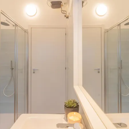 Simar Nearby Sg Train Station By Rent Daire