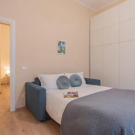 Simar Nearby Sg Train Station By Rent Como