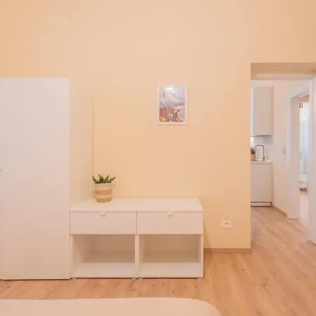 Daire Simar Nearby Sg Train Station By Rent *