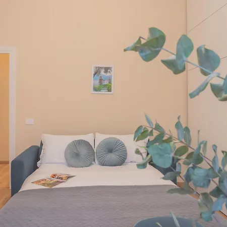 Simar Nearby S G Train Station By Rent * Como